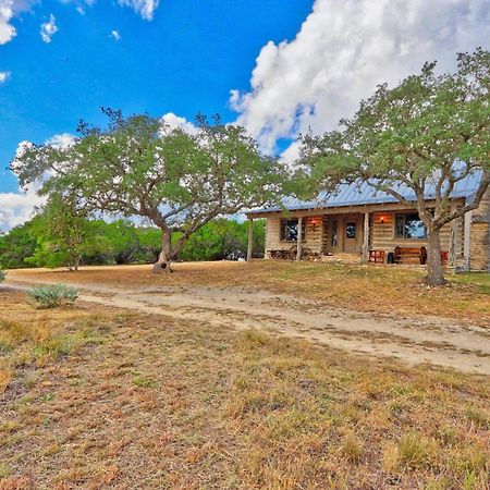 Log Cabin At Old Glory Ranch Wimberley Exterior photo