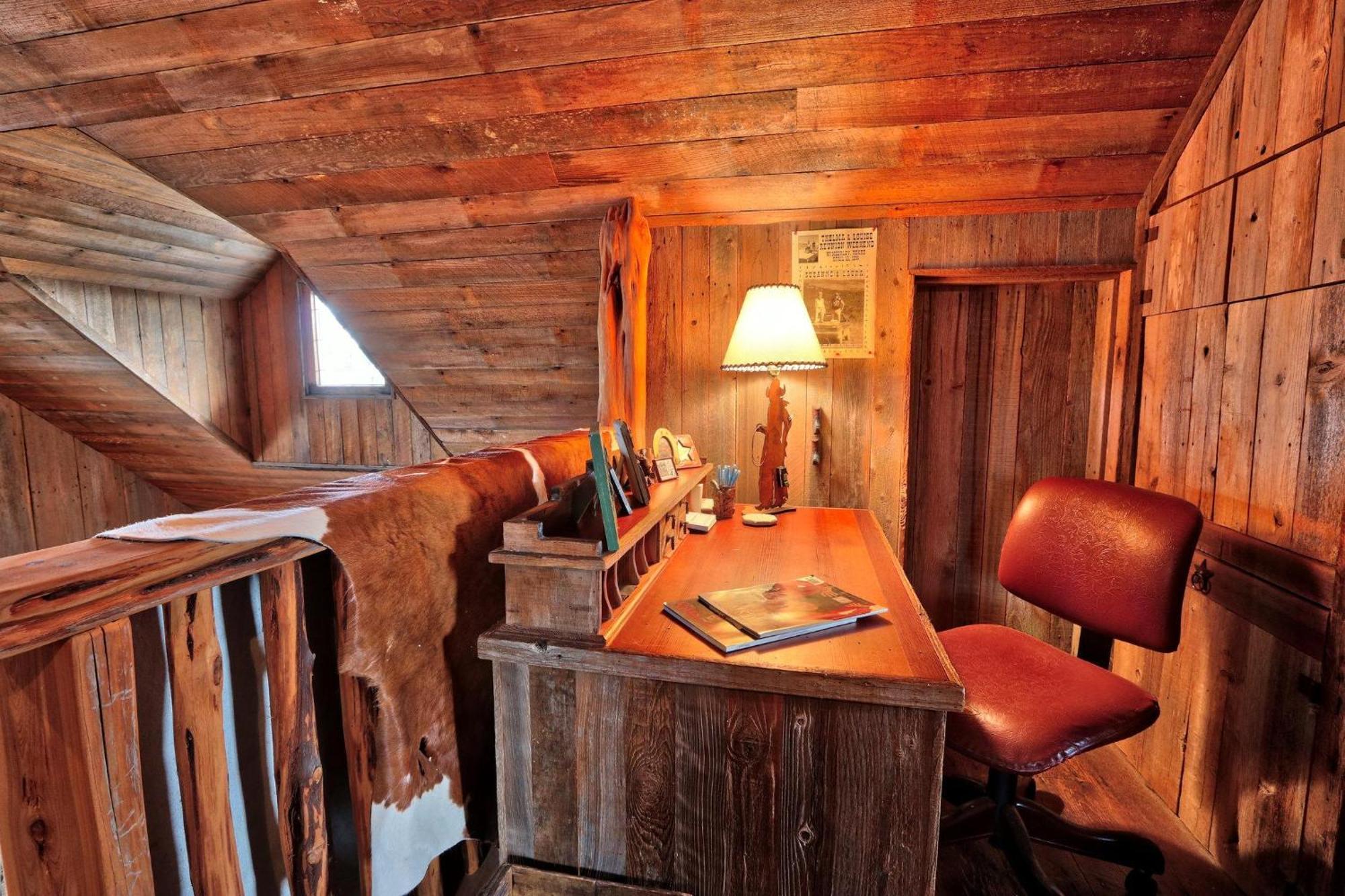 Log Cabin At Old Glory Ranch Wimberley Exterior photo