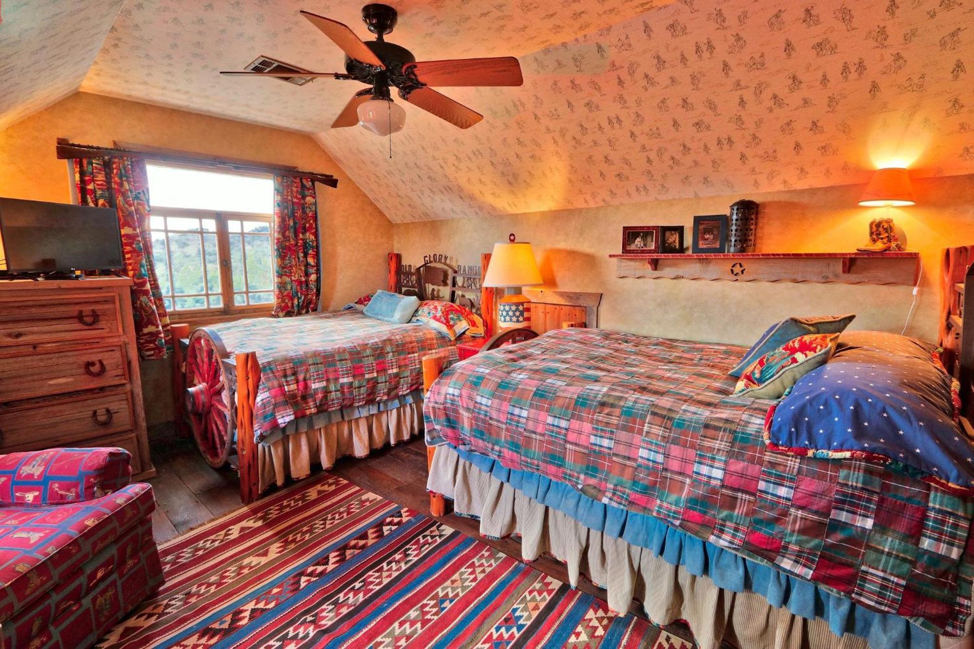Log Cabin At Old Glory Ranch Wimberley Exterior photo