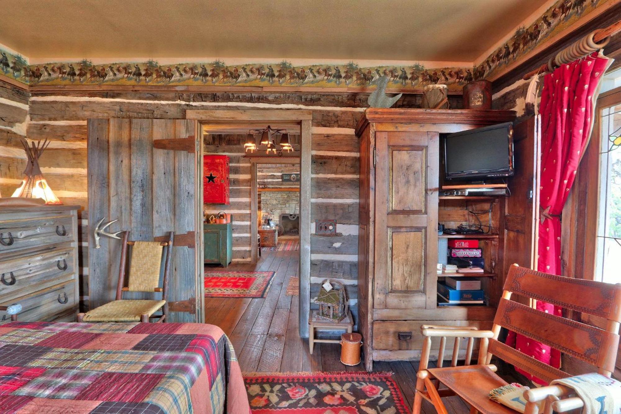 Log Cabin At Old Glory Ranch Wimberley Exterior photo
