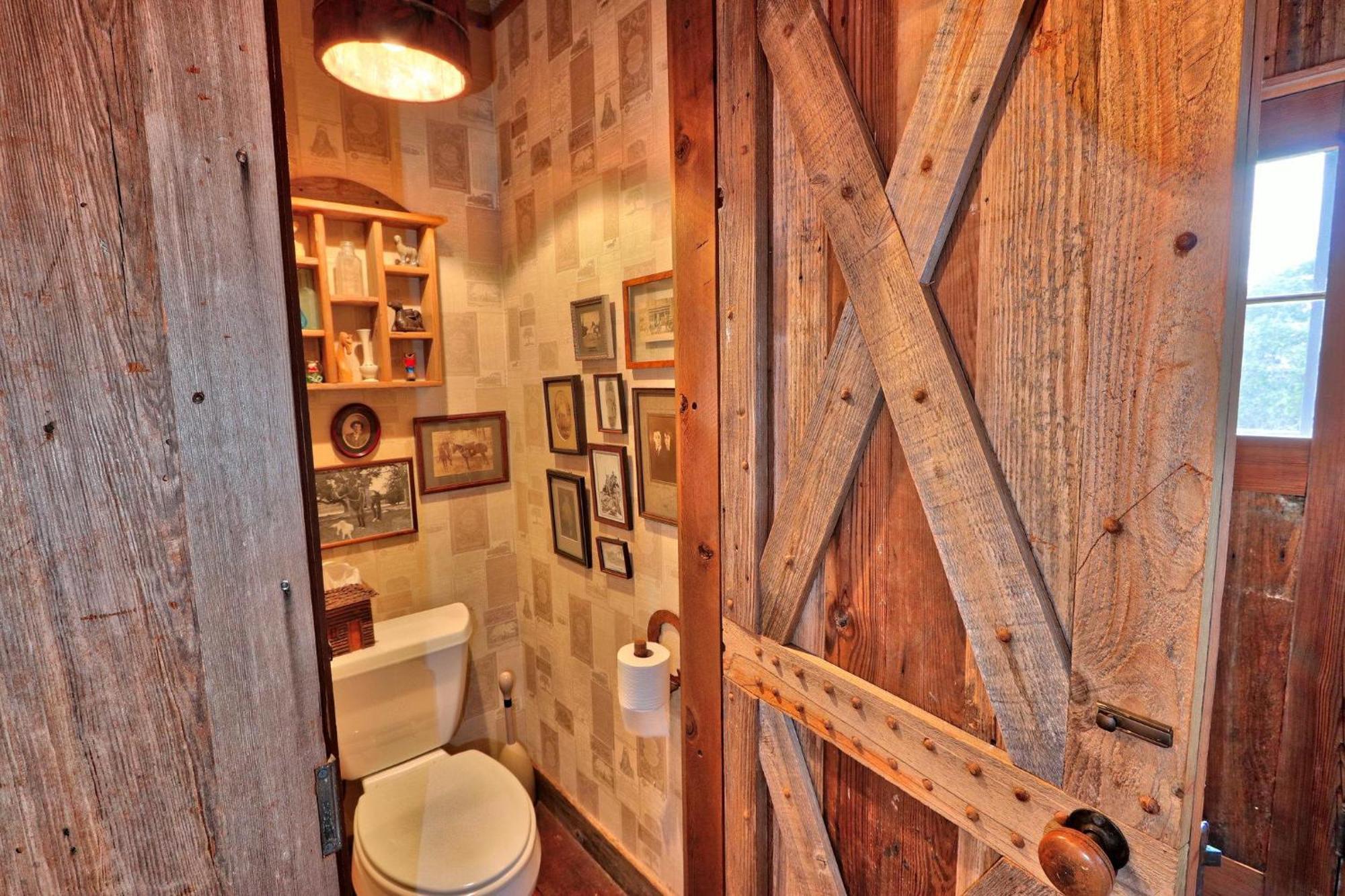 Log Cabin At Old Glory Ranch Wimberley Exterior photo