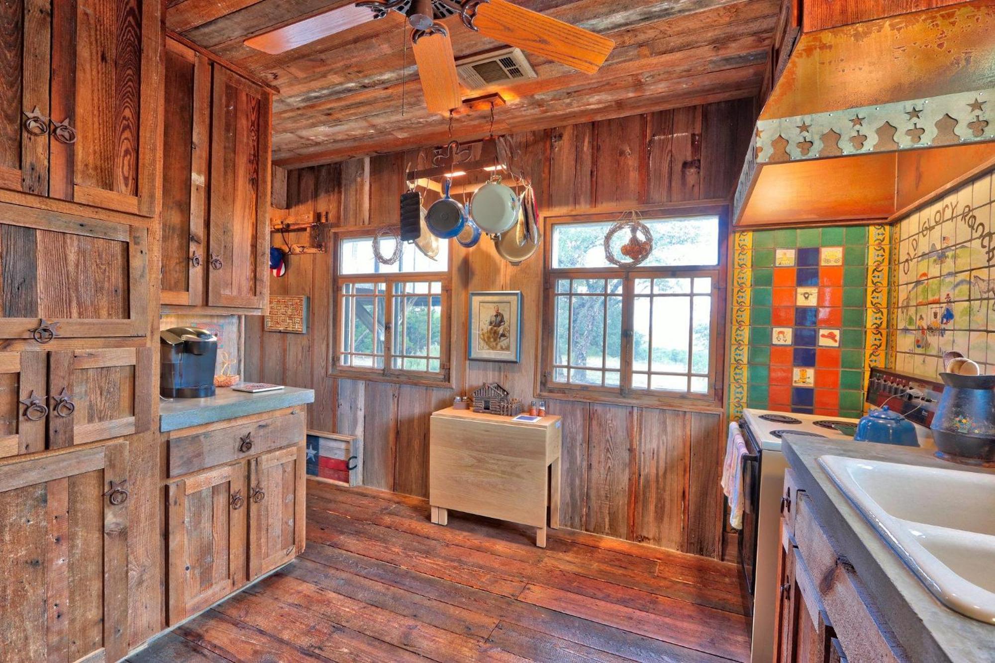 Log Cabin At Old Glory Ranch Wimberley Exterior photo