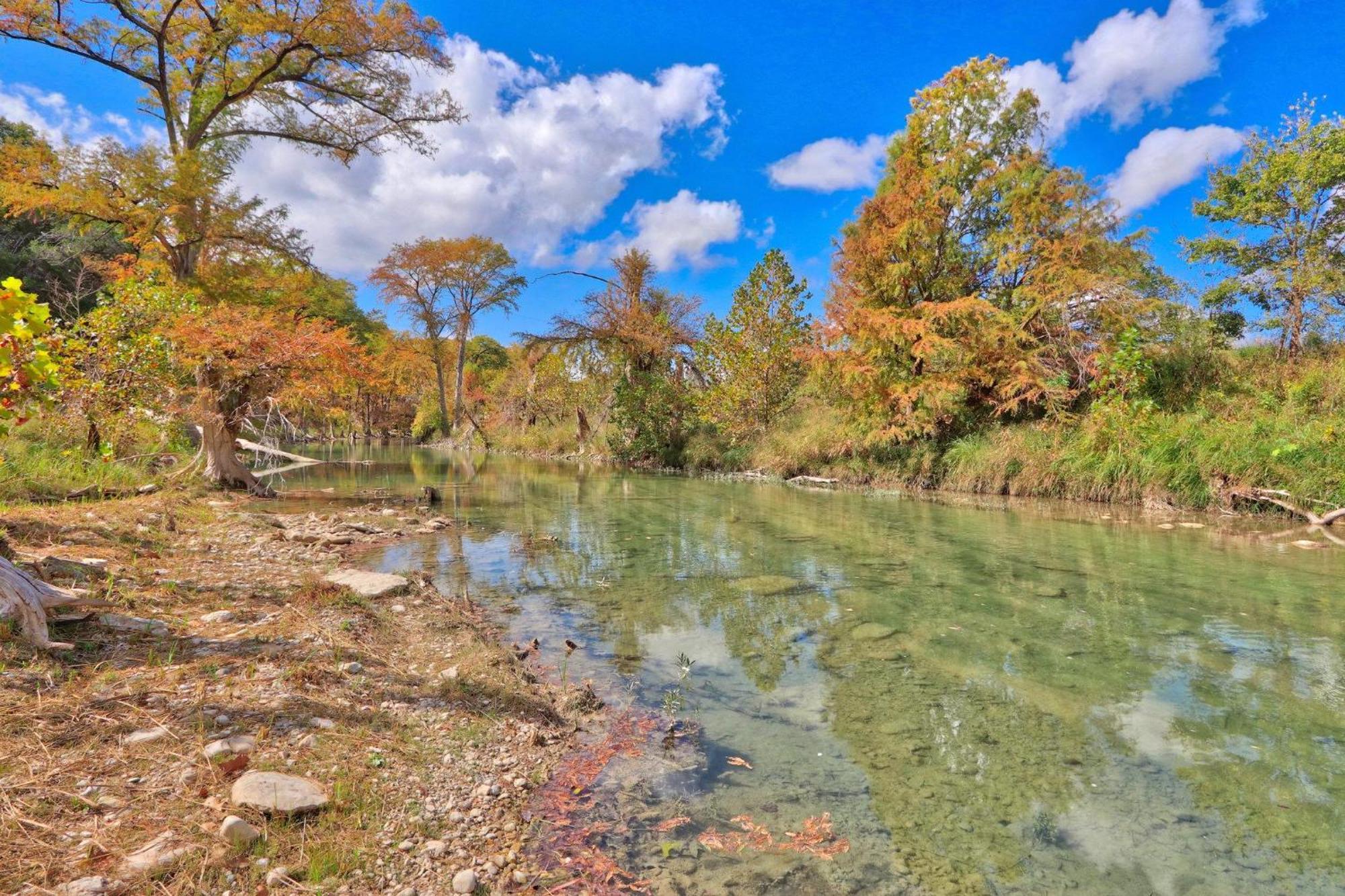 Log Cabin At Old Glory Ranch Wimberley Exterior photo
