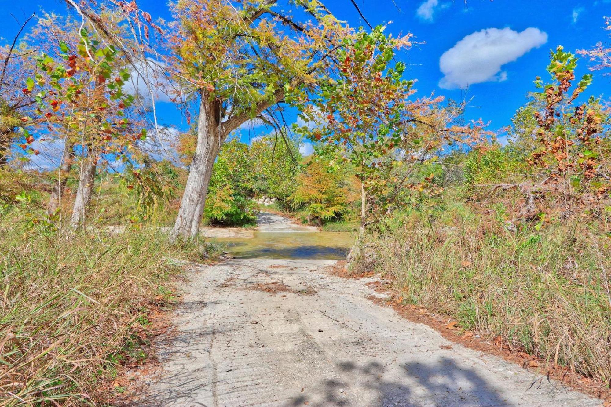 Log Cabin At Old Glory Ranch Wimberley Exterior photo